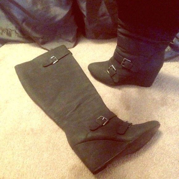 Wide calf wedge boots