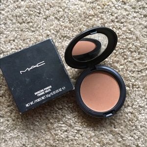 MAC Refined Golden Bronzer New in box.