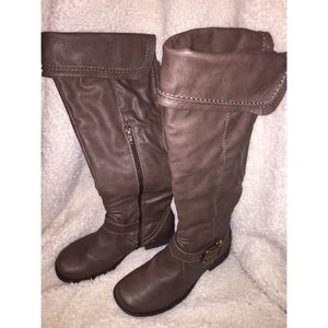 BareTrap Boots