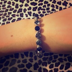 Magnetic clip bangle