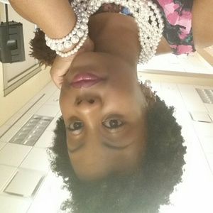 Meet your Posher, Courtney