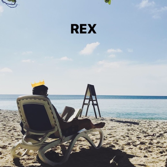 Meet your Posher - Picture 2 of 9