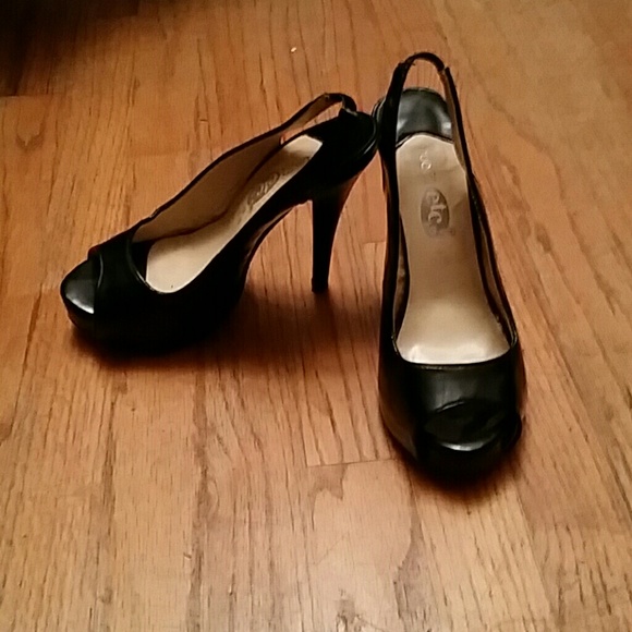 Slingback heels