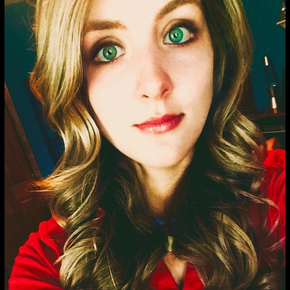 Meet your Posher, Leanna