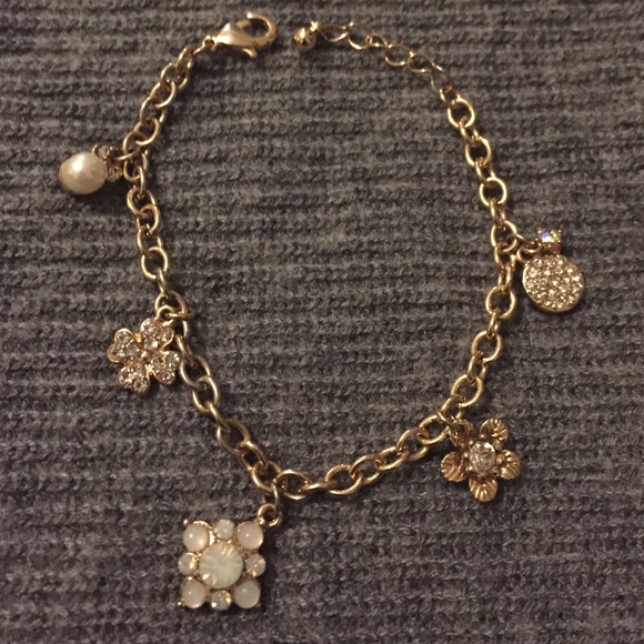 Gold Bracelet Set - Picture 4 of 4