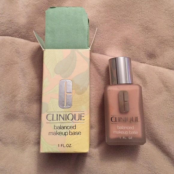 Clinique Balanced Makeup Base