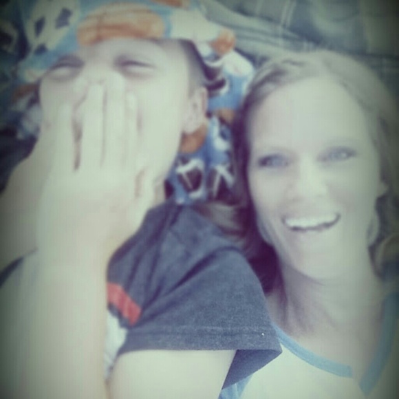 Meet your Posher, Heather - Picture 1 of 1