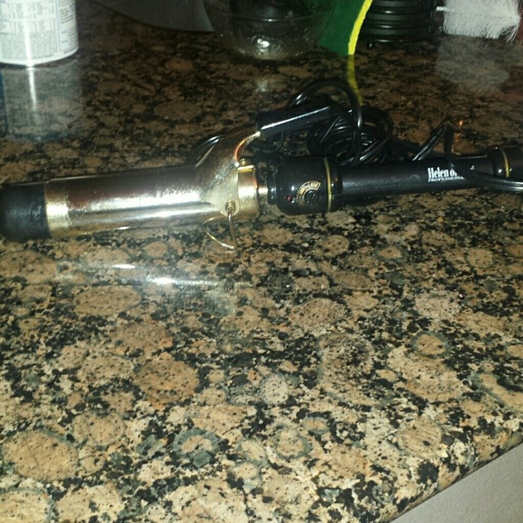 Helen of Troy curling wand