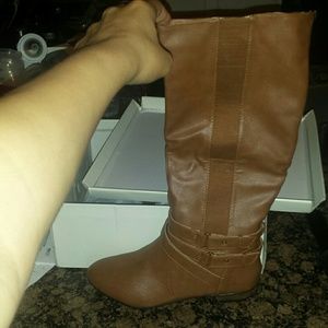 NEW IN BOX Fall boots