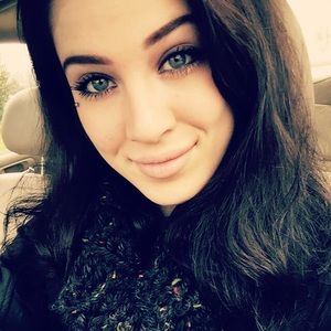 Meet your Posher, Cecilia