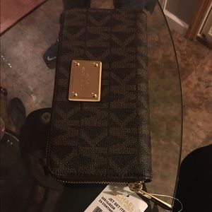 Michael Kors wallet!!
