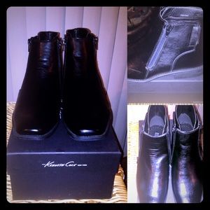 Kenneth Cole Reaction double sided zipper boots