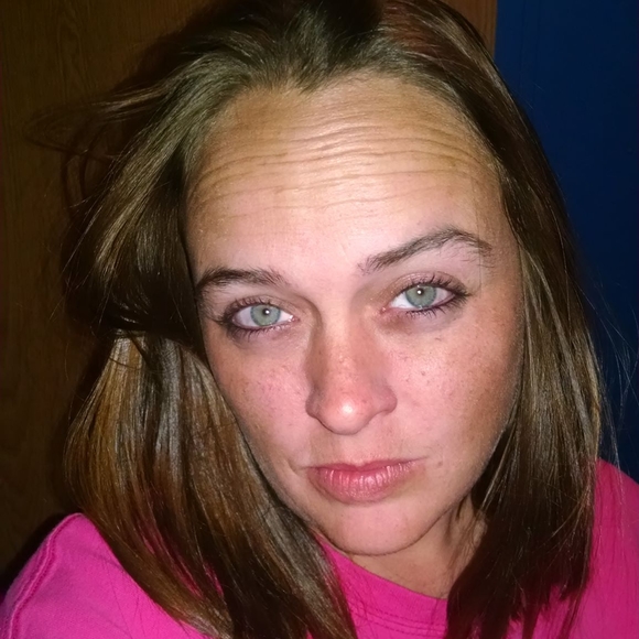 Meet your Posher, Tabatha - Picture 1 of 1