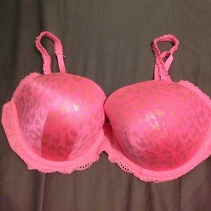 Victoria's Secret Pink push-up bra