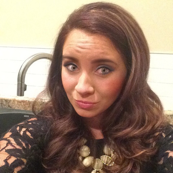 Meet your Posher, Christen - Picture 1 of 1