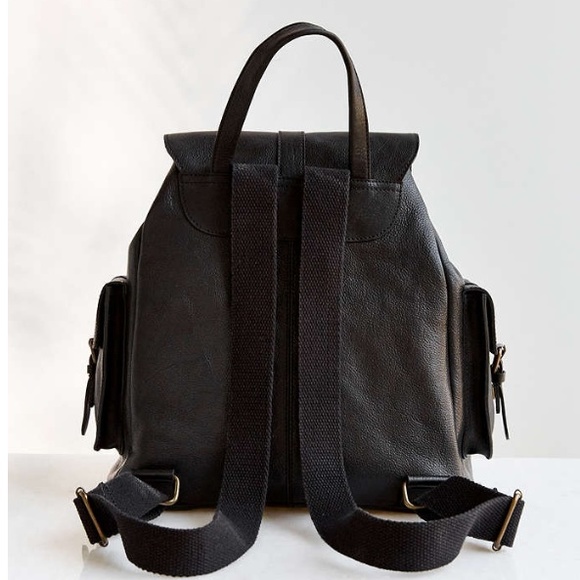 BDG Leather Pocket Backpack 100% authentic leather - Picture 2 of 4