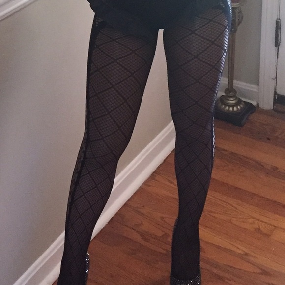 Abstract Fishnets - Picture 2 of 3