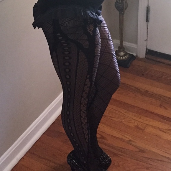 Abstract Fishnets - Picture 3 of 3