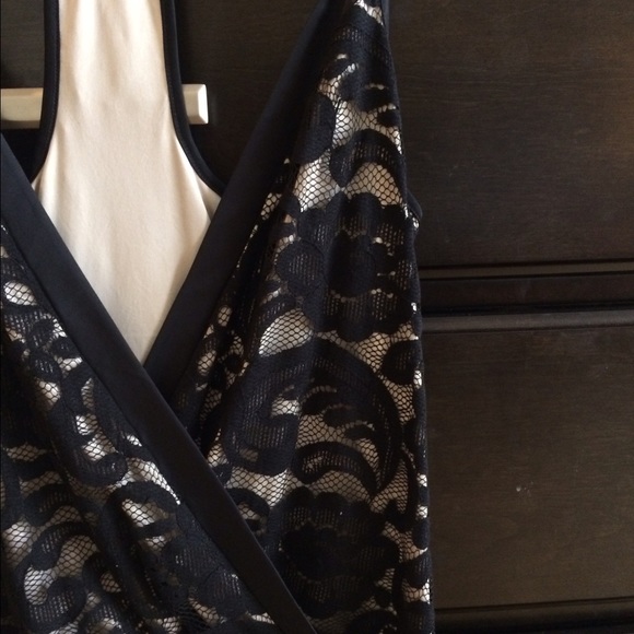 ✨✨HP✨✨✨lace top - Picture 2 of 3