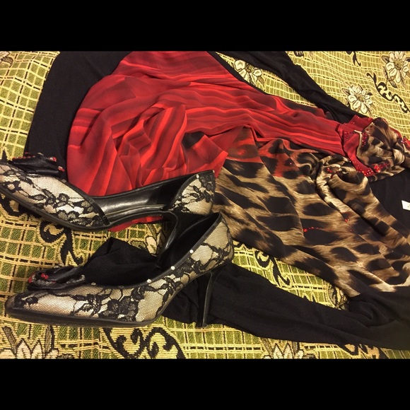 HOT! Leopard Print Blouse with Maroon color!! - Picture 3 of 3