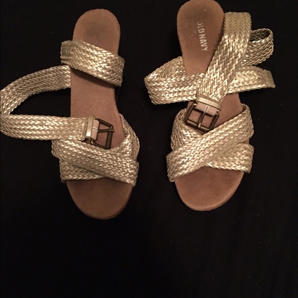 Wedges 🐿 - Picture 1 of 1