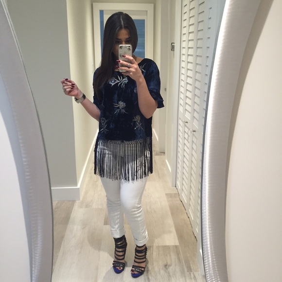 Ark & Co Velvet Top - Picture 2 of 2