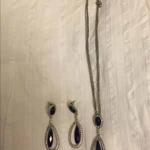earings and necklace set PRICE FIRM