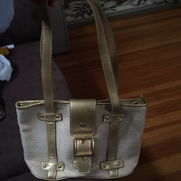Gold color Amanda Smith tote. - Picture 1 of 4