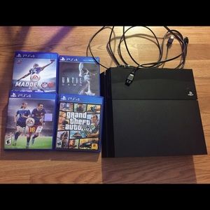 PS4, games included