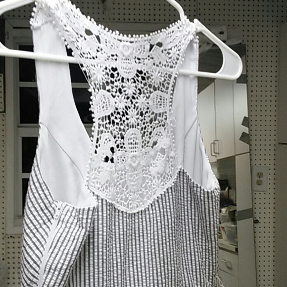 Dress - Picture 2 of 4