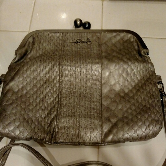 Handbag - Picture 2 of 3