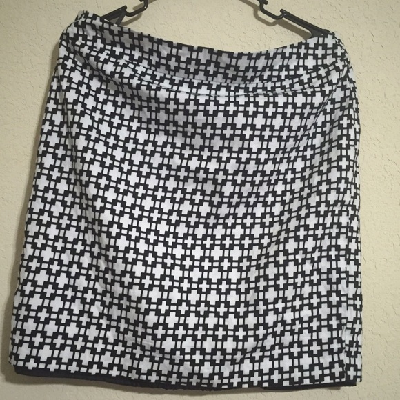 Cynthia Rowley Black & White skirt