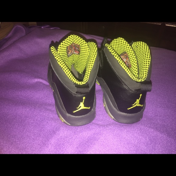 Jordan venom 10 worn twice great condition! - Picture 2 of 4