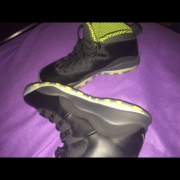 Jordan venom 10 worn twice great condition! - Picture 3 of 4