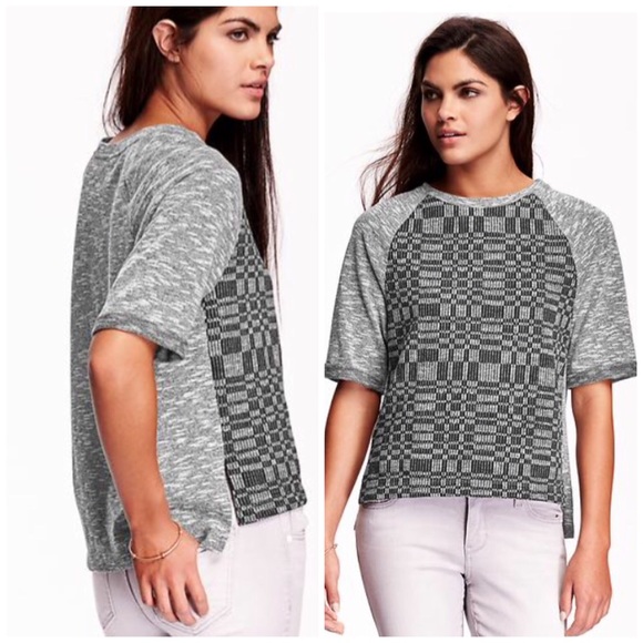 Old Navy Tops - Gray Patterned-front top