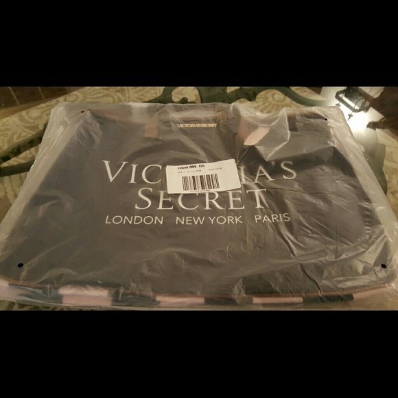 Victoria's Secret Weekend Bag
