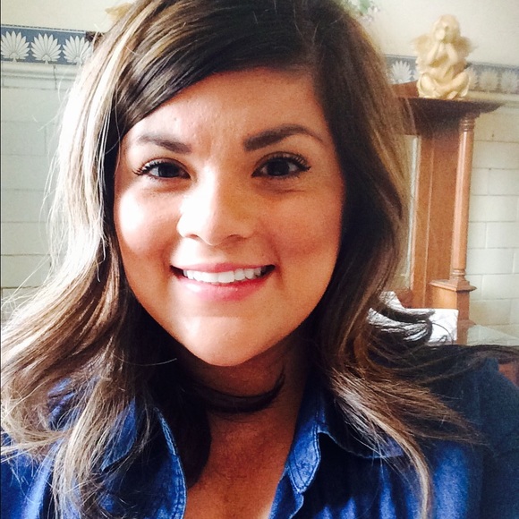 Meet your Posher, Lorena