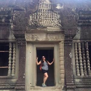 Meet your Posher, Lauren