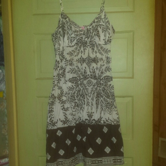 Brown and white sundress - Picture 2 of 2