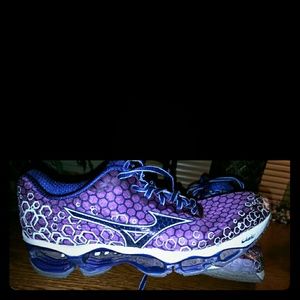 Mizuno wave Prophecy 3 purple