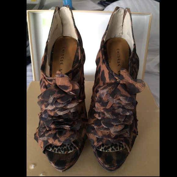 🚫REMOVED🚫Chinese Laundry Cheetah botties - Picture 2 of 4