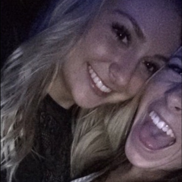 Meet your Posher, Olivia