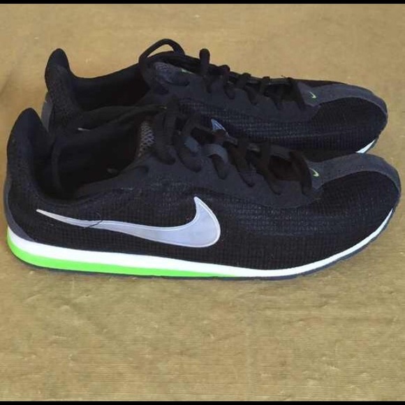 Black Nike Little Runners