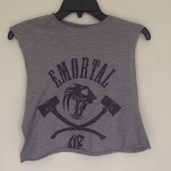 Muscle tee