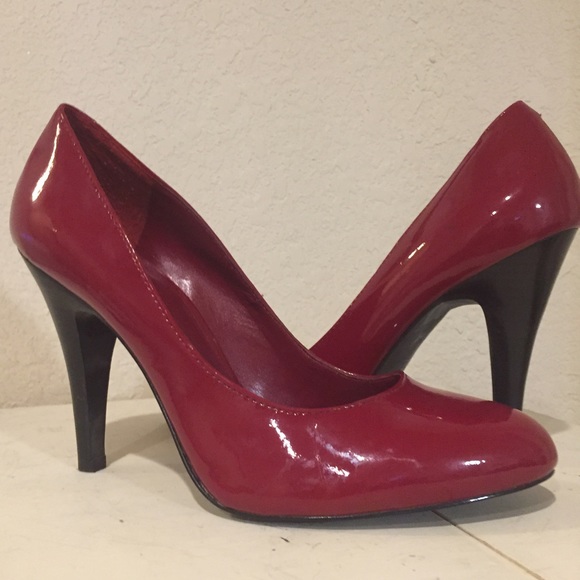 Jessica Simpson Oscar Patent Leather Heels.