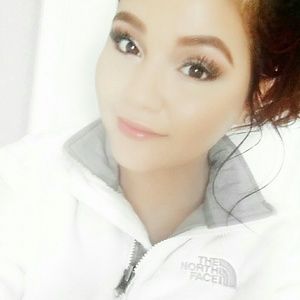 Meet your Posher, Dalia