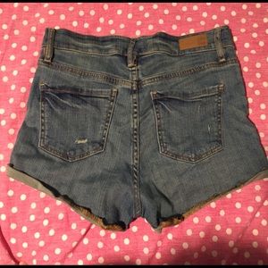 High Waisted Jeans Garage