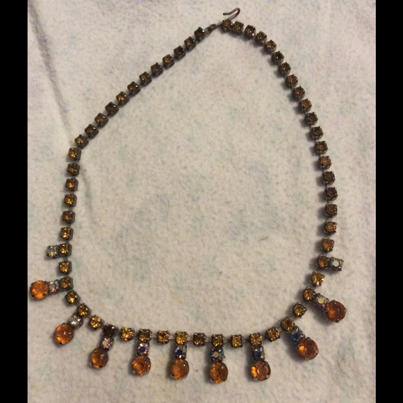 Very pretty vintage rhinestone necklace