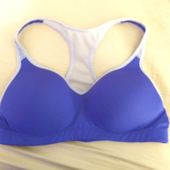 Yoga push up sports bra