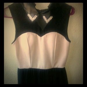 Sweetheart dress with embelished collar